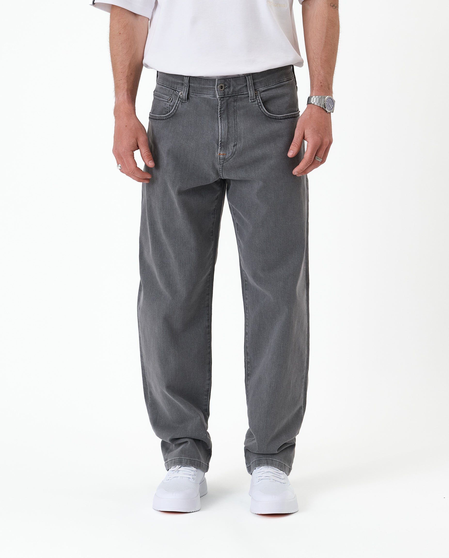 The Jeans Relaxed Straight Fit in light grey — front view against a white background