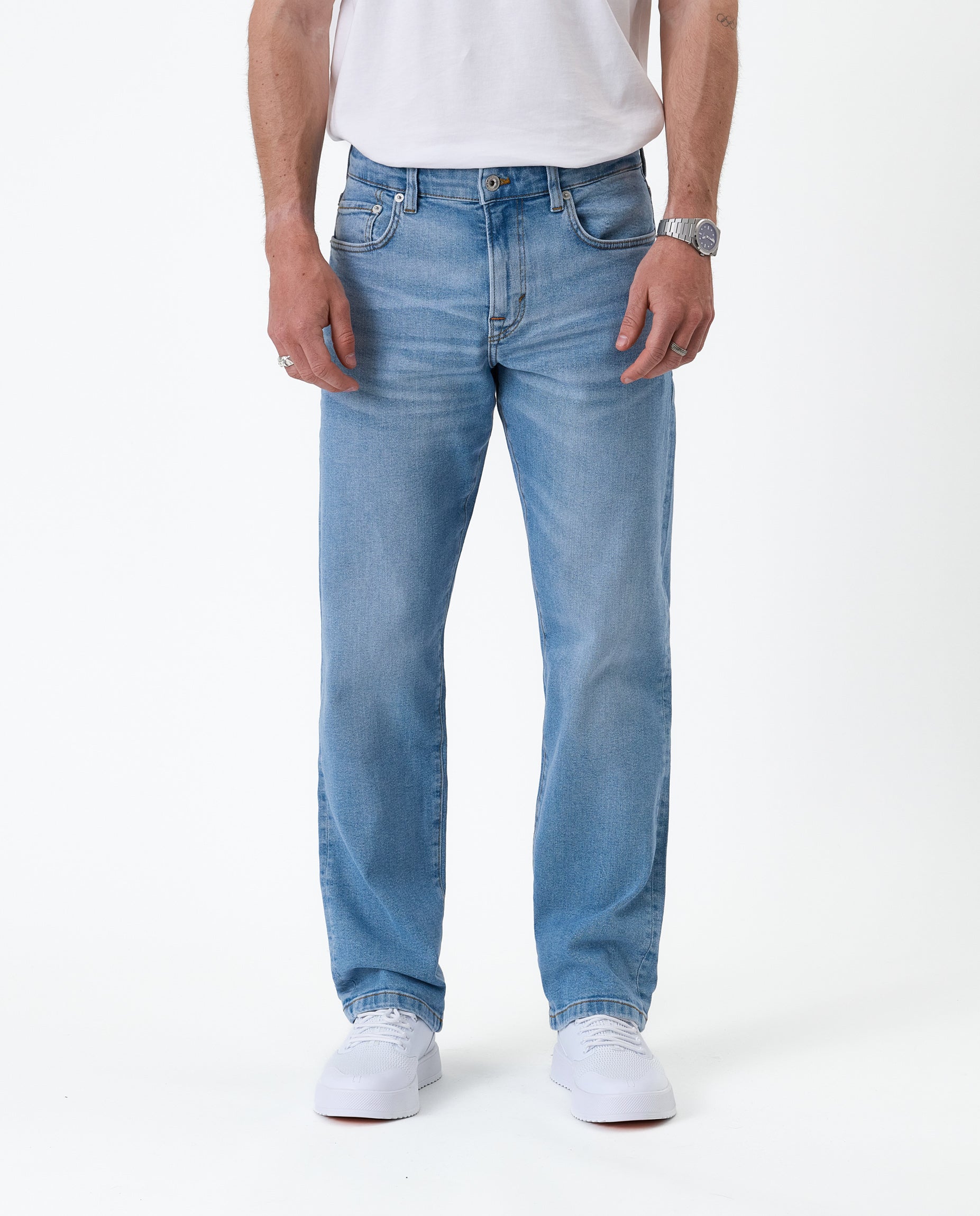 Normal Denim The Jeans Classic Straight Fit Mid Wash Blue | C'est normal – c'est normal