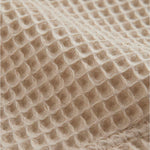 Le Waffle Resort Shirt in light beige — close-up of the waffle-weave texture