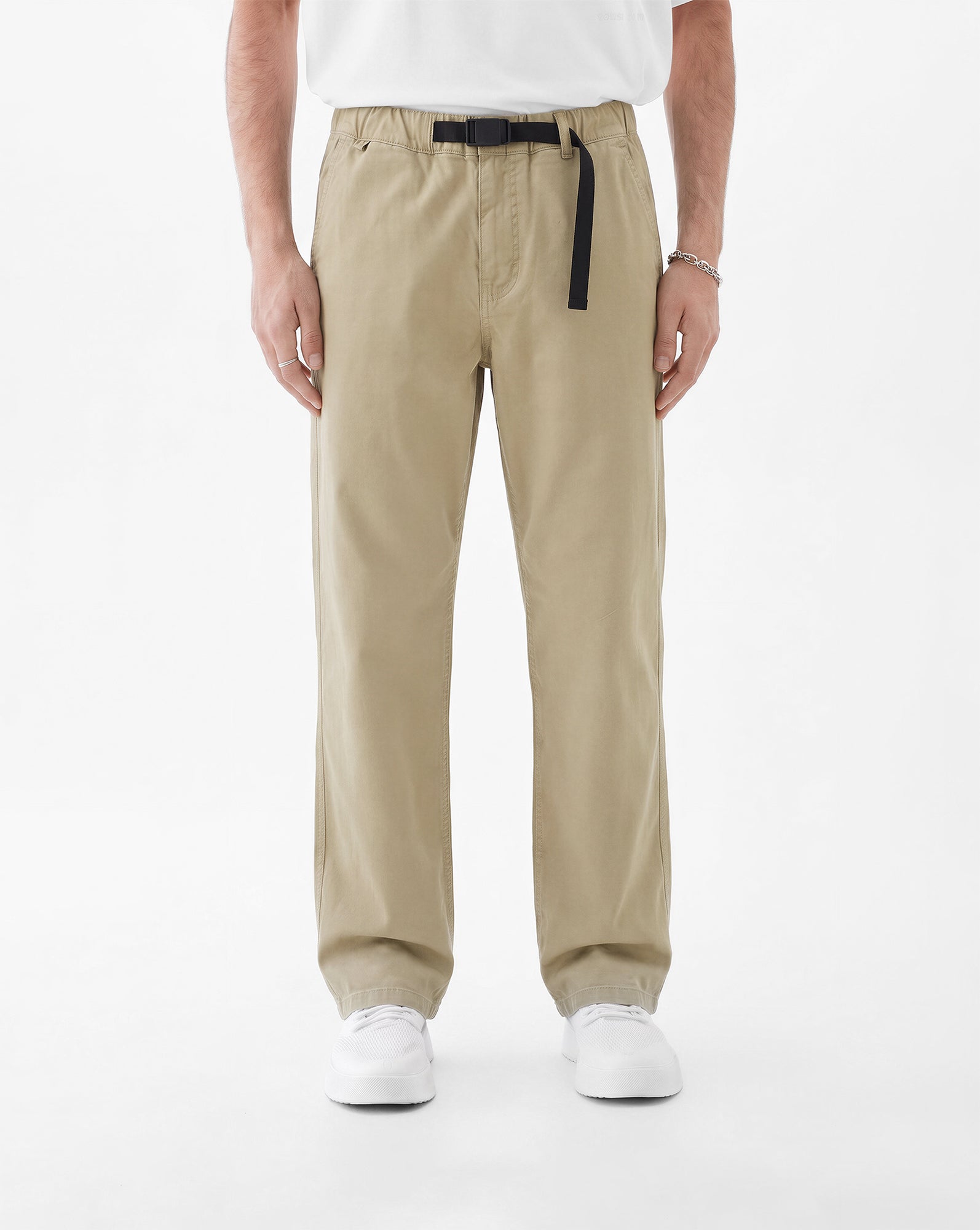 The Chamonix Chino in khaki beige — front view with an integrated belt