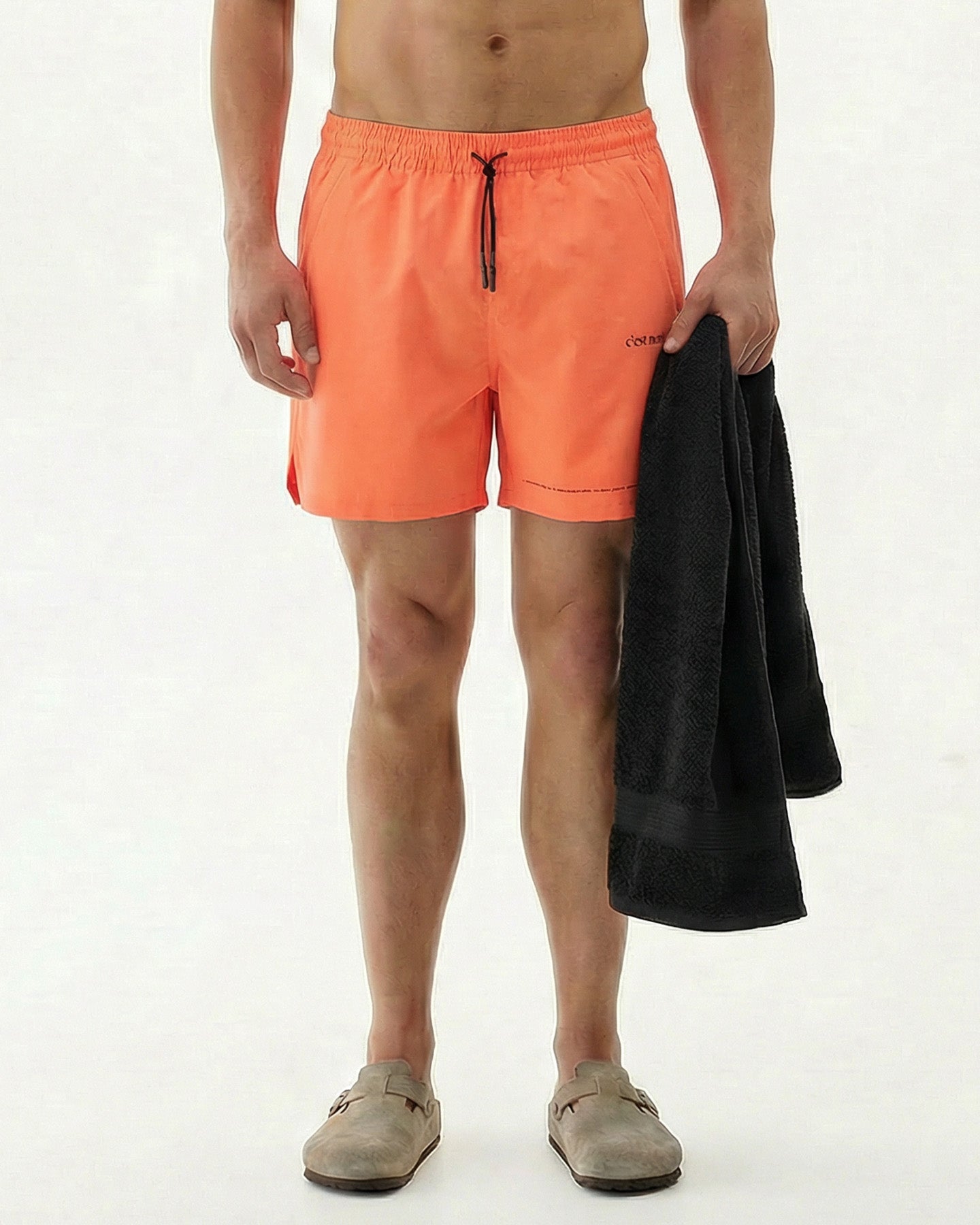 Bermuda CP Company avec taille élastique, poches zippées au dos Bermuda CP Company avec taille élastique, poches zippées au dos